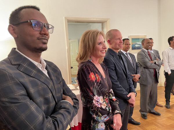 Dr. Abdi Bacha, Marci Rose, current TAAAC co-director, with Brian Hodges, TAAAC Governance Committee Co-Chair, Fitsum Arega, Ethiopian Ambassador to Canada), and Professor Atalay Alem at the Canadian Embassy Official Residence.