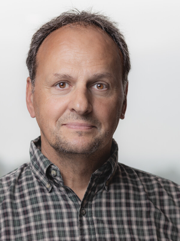 Dr. Etienne Sibille