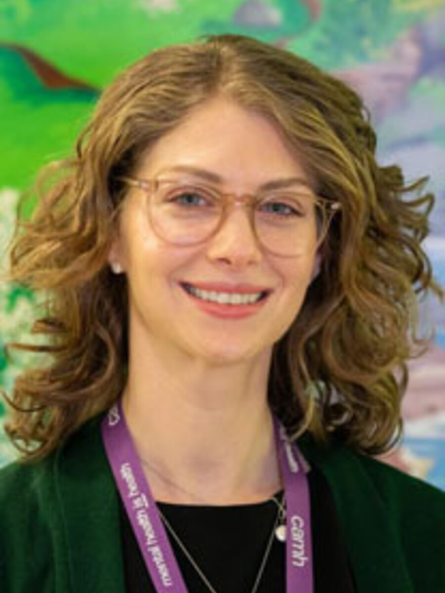 Dr. Stephanie Ameis