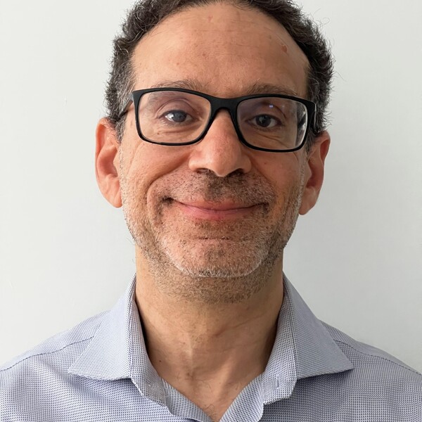 Dr. Amir Barsoum, MD, FRCРС